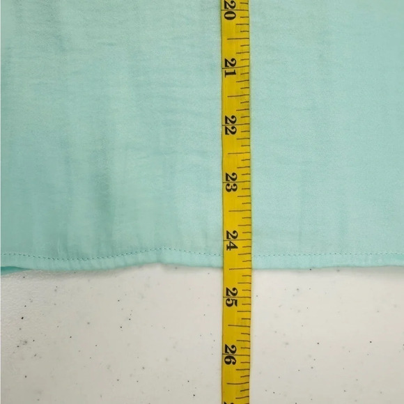 Banana Republic Women’s Aquamarine Satin Long Sleeve Blouse V-Neck Size S - Picture 7 of 11